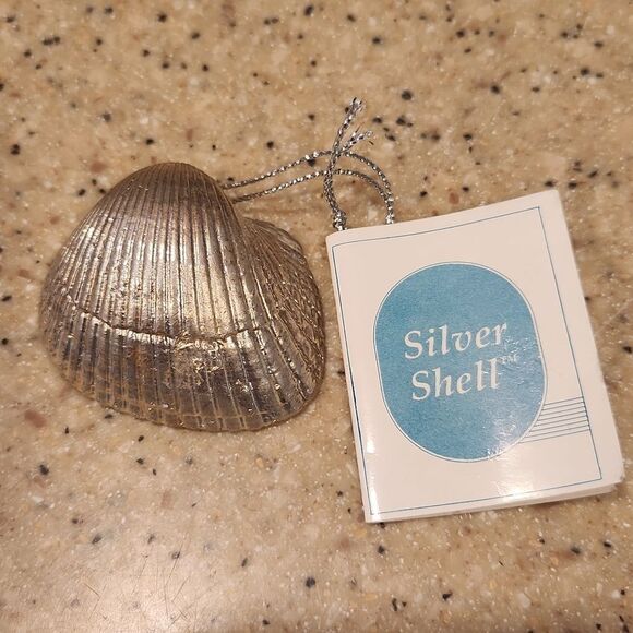 Silver Shell Christmas Ornament Prosperity Tree Farms New - Picture 1 of 5